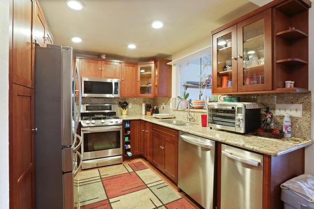 9037 Warm Springs Cir, Stockton, CA 95210