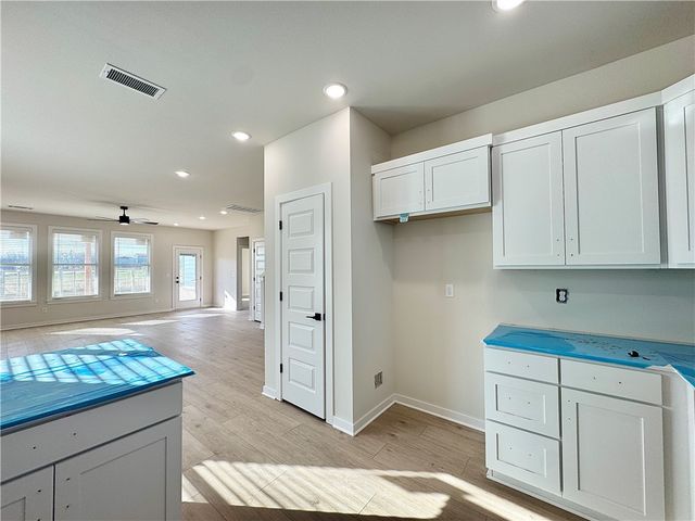 2743 Relaxation Avenue, Springdale, AR 72764