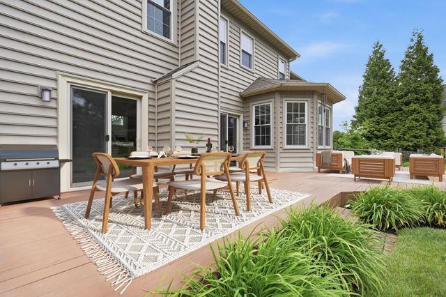 1 E PERIWINKLE LN, Newark, DE 19711