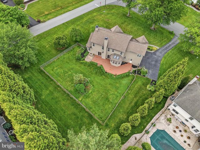 1 E PERIWINKLE LN, Newark, DE 19711