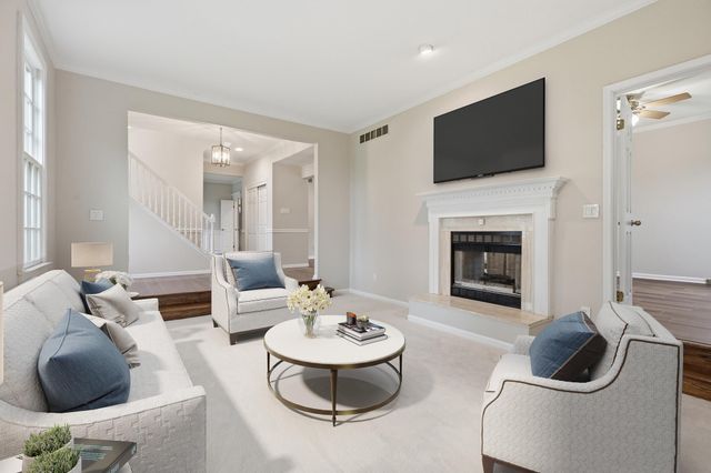 1 E PERIWINKLE LN, Newark, DE 19711