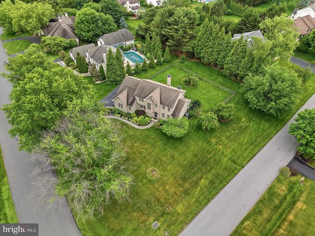 1 E PERIWINKLE LN, Newark, DE 19711