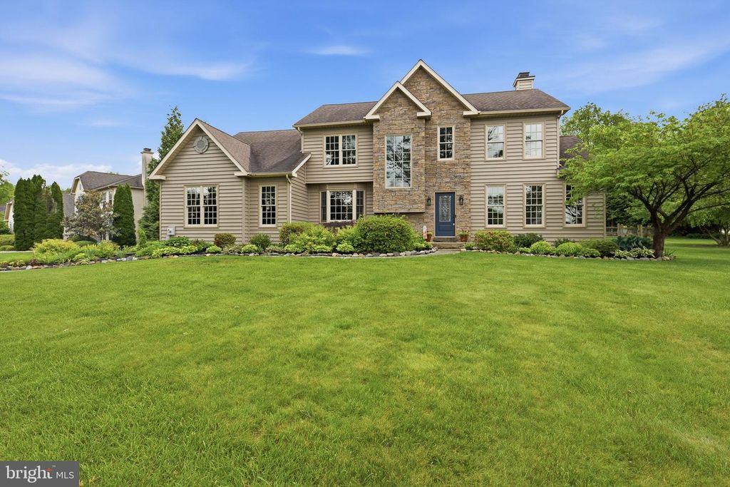 1 E PERIWINKLE LN, Newark, DE 19711