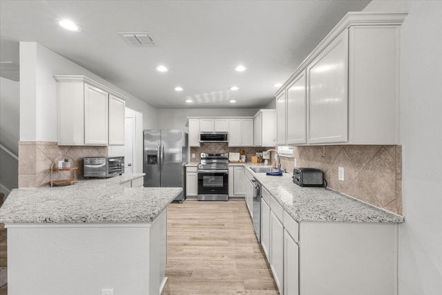 4100 Calamar Street, Fort Worth, TX 76106