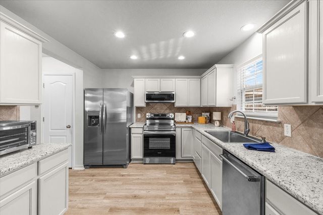 4100 Calamar Street, Fort Worth, TX 76106