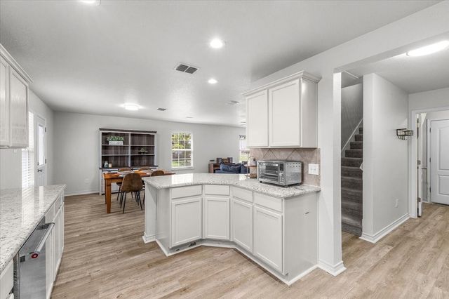4100 Calamar Street, Fort Worth, TX 76106