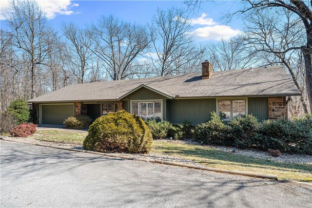 22 Dornoch Lane, Bella Vista, AR 72715