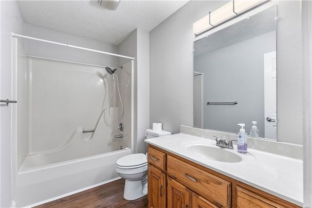 22 Dornoch Lane, Bella Vista, AR 72715