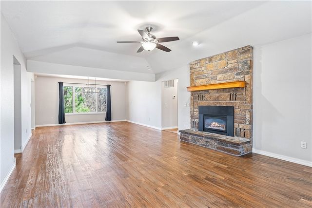 22 Dornoch Lane, Bella Vista, AR 72715