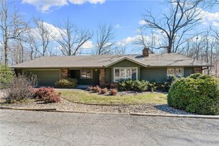 22 Dornoch Lane, Bella Vista, AR 72715