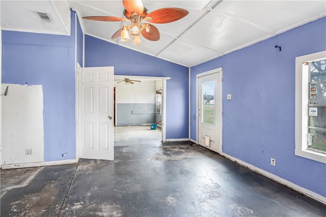 124 12th Street, Somerville, TX 77879