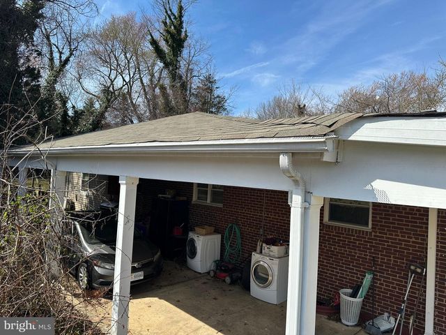 6105 MUNSON HILL RD, Falls Church, VA 22044