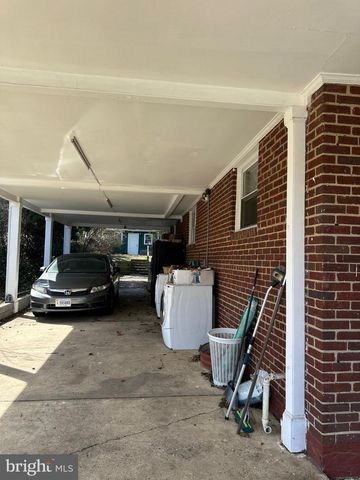 6105 MUNSON HILL RD, Falls Church, VA 22044