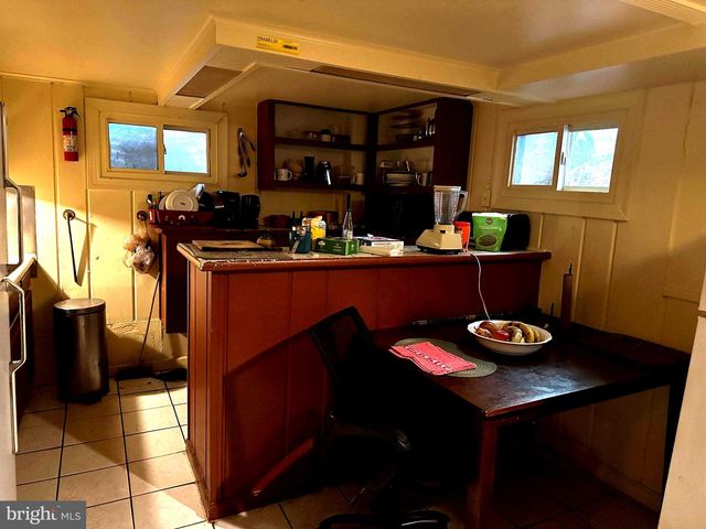 6105 MUNSON HILL RD, Falls Church, VA 22044