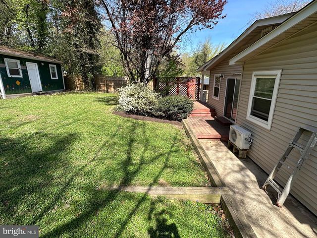 6105 MUNSON HILL RD, Falls Church, VA 22044