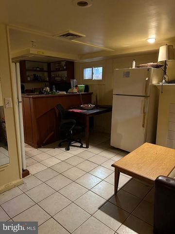6105 MUNSON HILL RD, Falls Church, VA 22044
