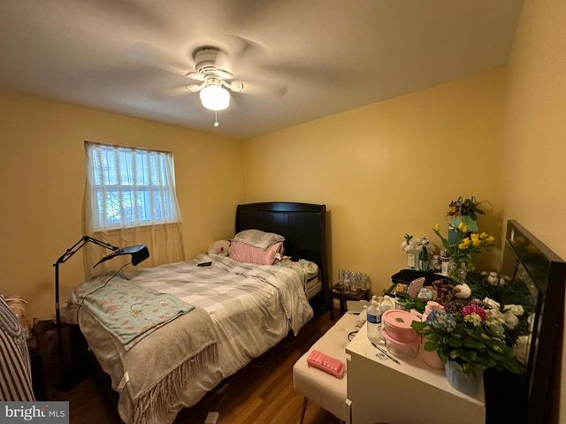 6105 MUNSON HILL RD, Falls Church, VA 22044