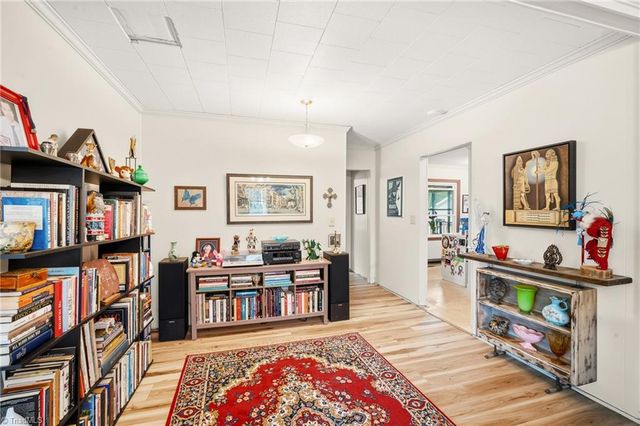 2136 Courtney Huntsville Road, Yadkinville, NC 27055