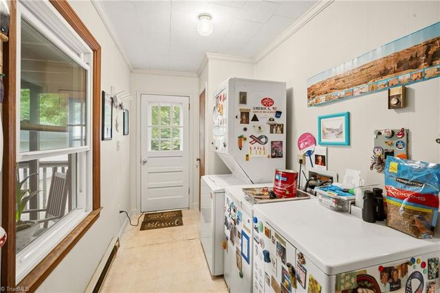 2136 Courtney Huntsville Road, Yadkinville, NC 27055