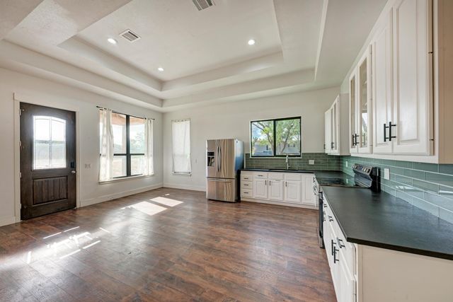 122 Los Fresnos DR, Dale, TX 78616