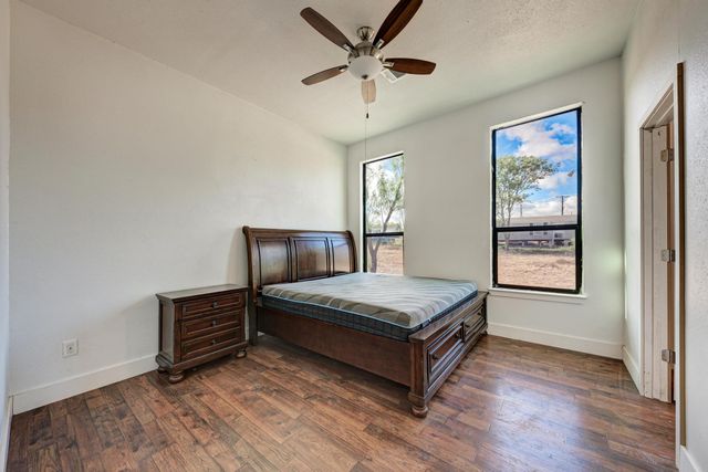 122 Los Fresnos DR, Dale, TX 78616