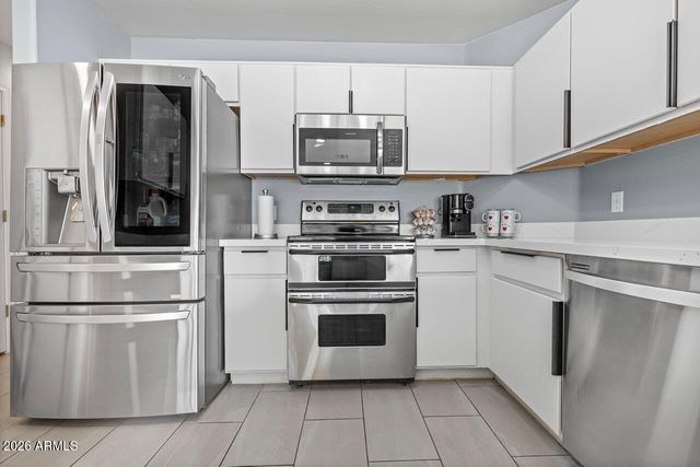 8830 N 20TH Drive, Phoenix, AZ 85021