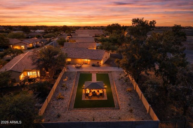 8830 N 20TH Drive, Phoenix, AZ 85021