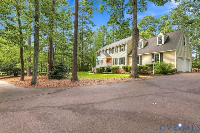 12600 Heather Grove Rd, Glen Allen, VA 23059