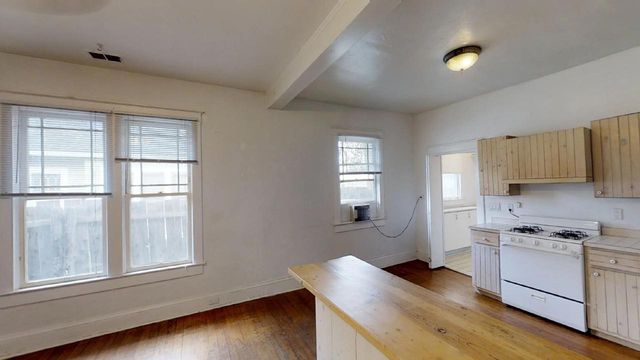 715 Fruit Avenue NW, Albuquerque, NM 87102