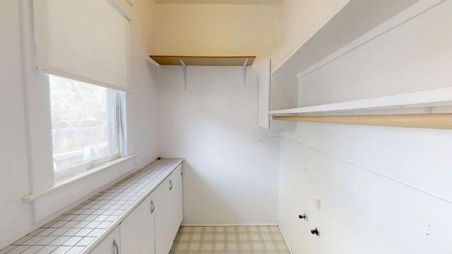 715 Fruit Avenue NW, Albuquerque, NM 87102