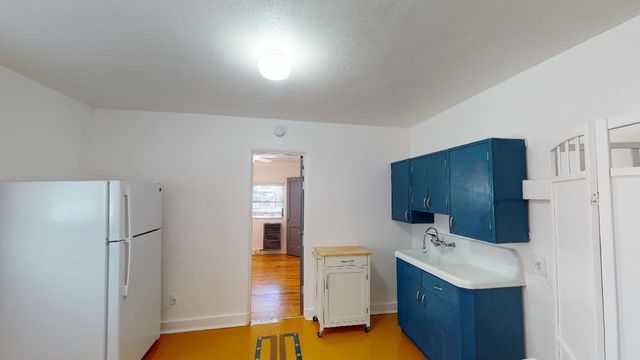 715 Fruit Avenue NW, Albuquerque, NM 87102