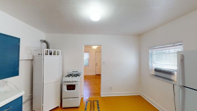 715 Fruit Avenue NW, Albuquerque, NM 87102