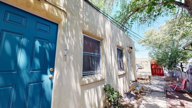 715 Fruit Avenue NW, Albuquerque, NM 87102