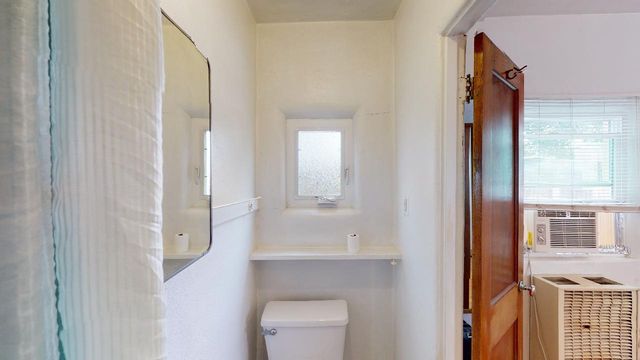 715 Fruit Avenue NW, Albuquerque, NM 87102