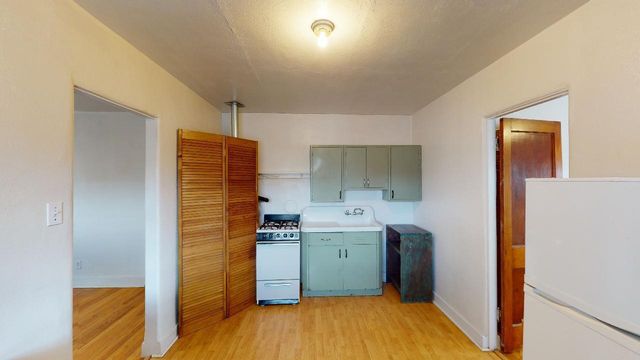 715 Fruit Avenue NW, Albuquerque, NM 87102