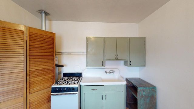 715 Fruit Avenue NW, Albuquerque, NM 87102