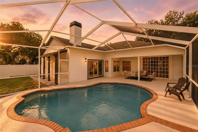 9238 SEA OAKS COURT, Seminole, FL 33776