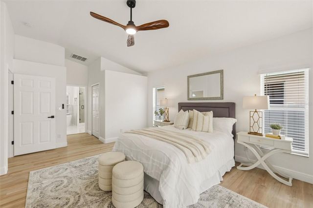 9238 SEA OAKS COURT, Seminole, FL 33776