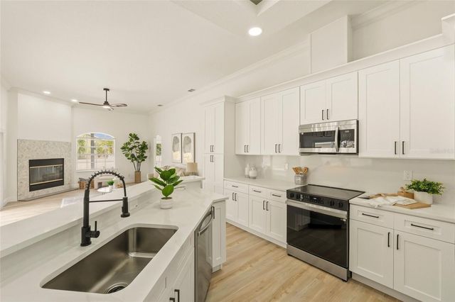 9238 SEA OAKS COURT, Seminole, FL 33776