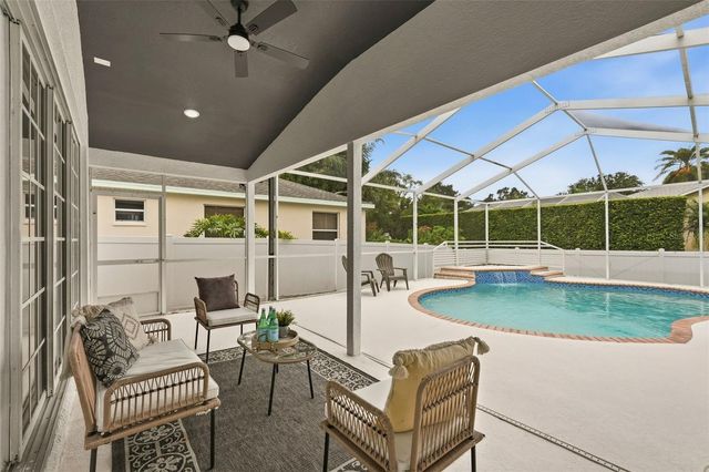 9238 SEA OAKS COURT, Seminole, FL 33776