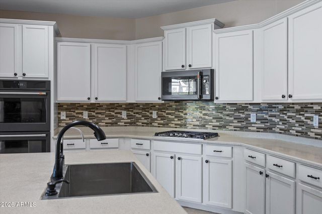 18686 E OLD BEAU Trail, Queen Creek, AZ 85142