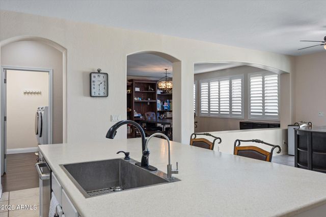 18686 E OLD BEAU Trail, Queen Creek, AZ 85142