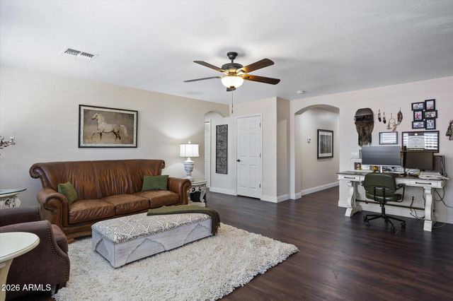 18686 E OLD BEAU Trail, Queen Creek, AZ 85142