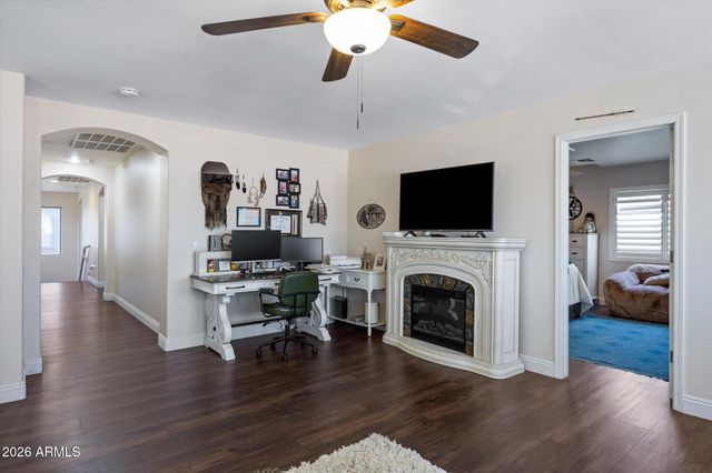 18686 E OLD BEAU Trail, Queen Creek, AZ 85142