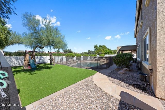 18686 E OLD BEAU Trail, Queen Creek, AZ 85142