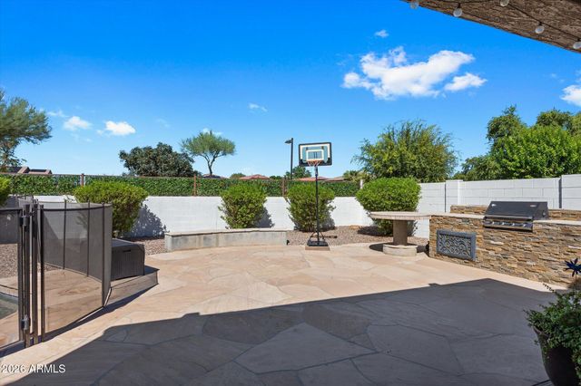 18686 E OLD BEAU Trail, Queen Creek, AZ 85142