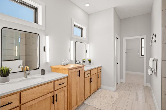 636 Parkside Court, Eagan, MN 55123