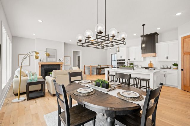 636 Parkside Court, Eagan, MN 55123