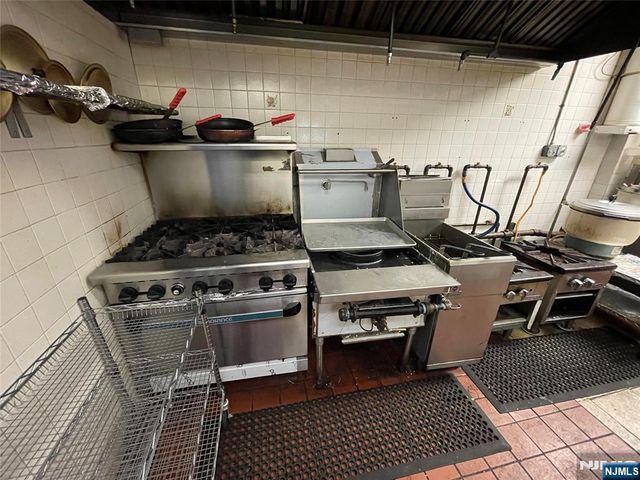 346 Broad Avenue, Leonia, NJ 07605