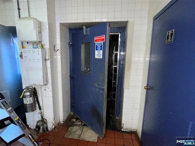 346 Broad Avenue, Leonia, NJ 07605